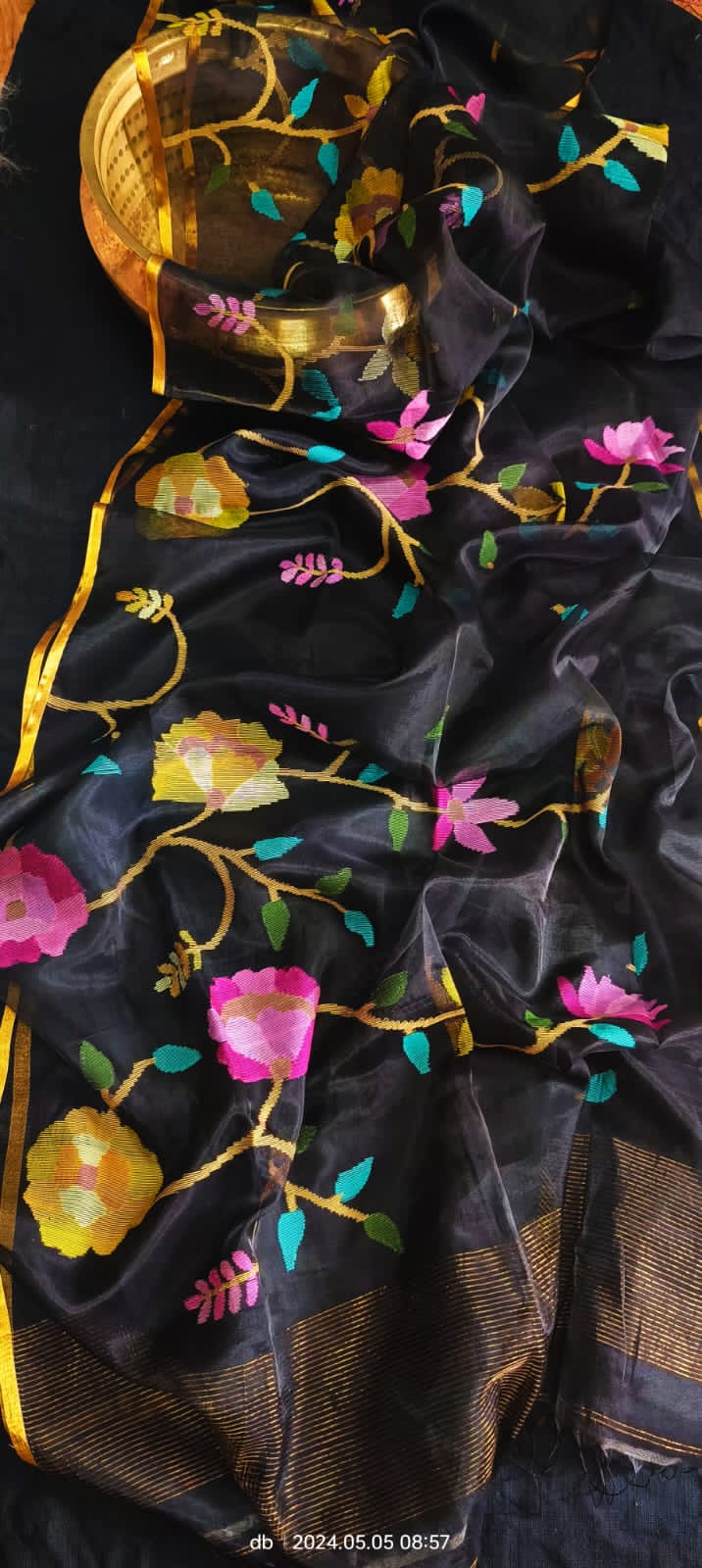Mehak- Floral jaal weaved Jamdani saree