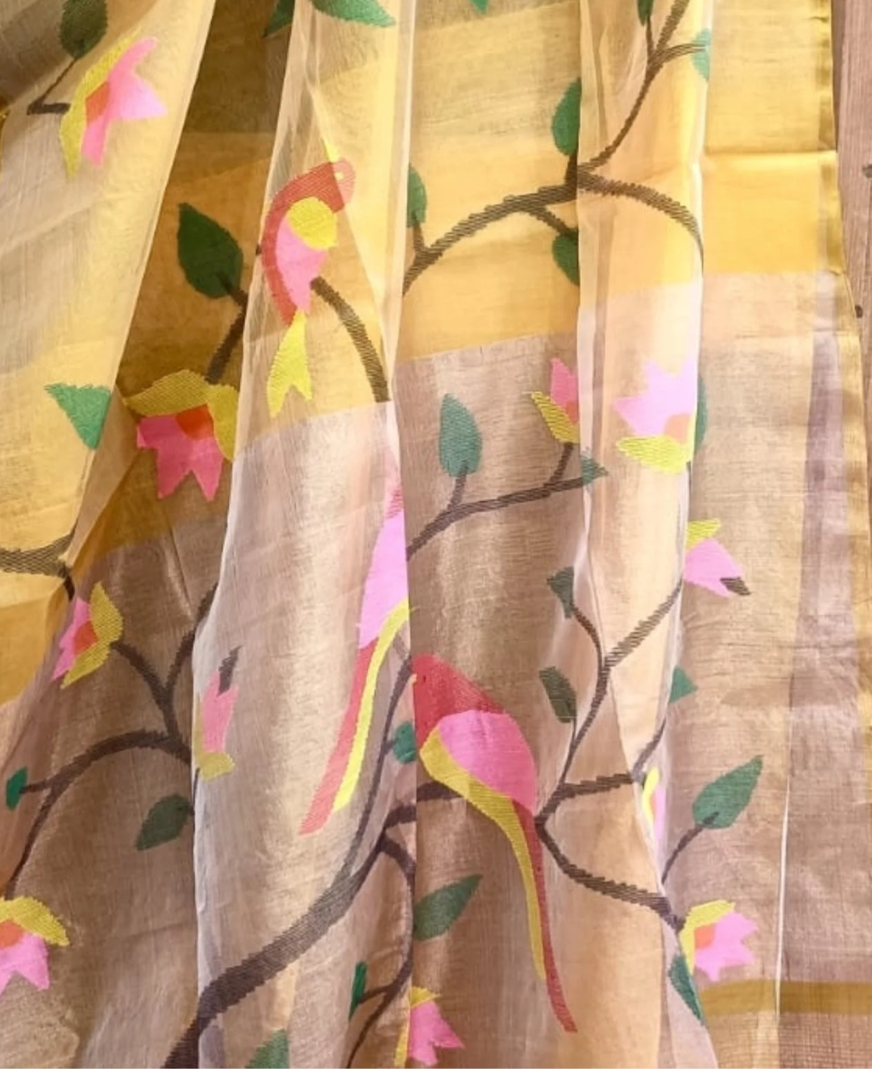 Shakuntala – All-Over Bird Embedded Floral Weaved Tissue Paithani Palla Saree