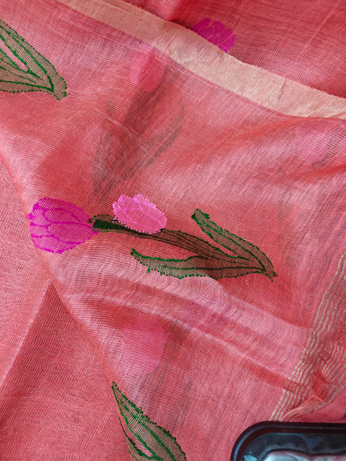 Lilac silk linen saree with intricate Jamdani weaved anchal by Rihyaaz, showcasing elegant traditional Indian handloom craftsmanship.