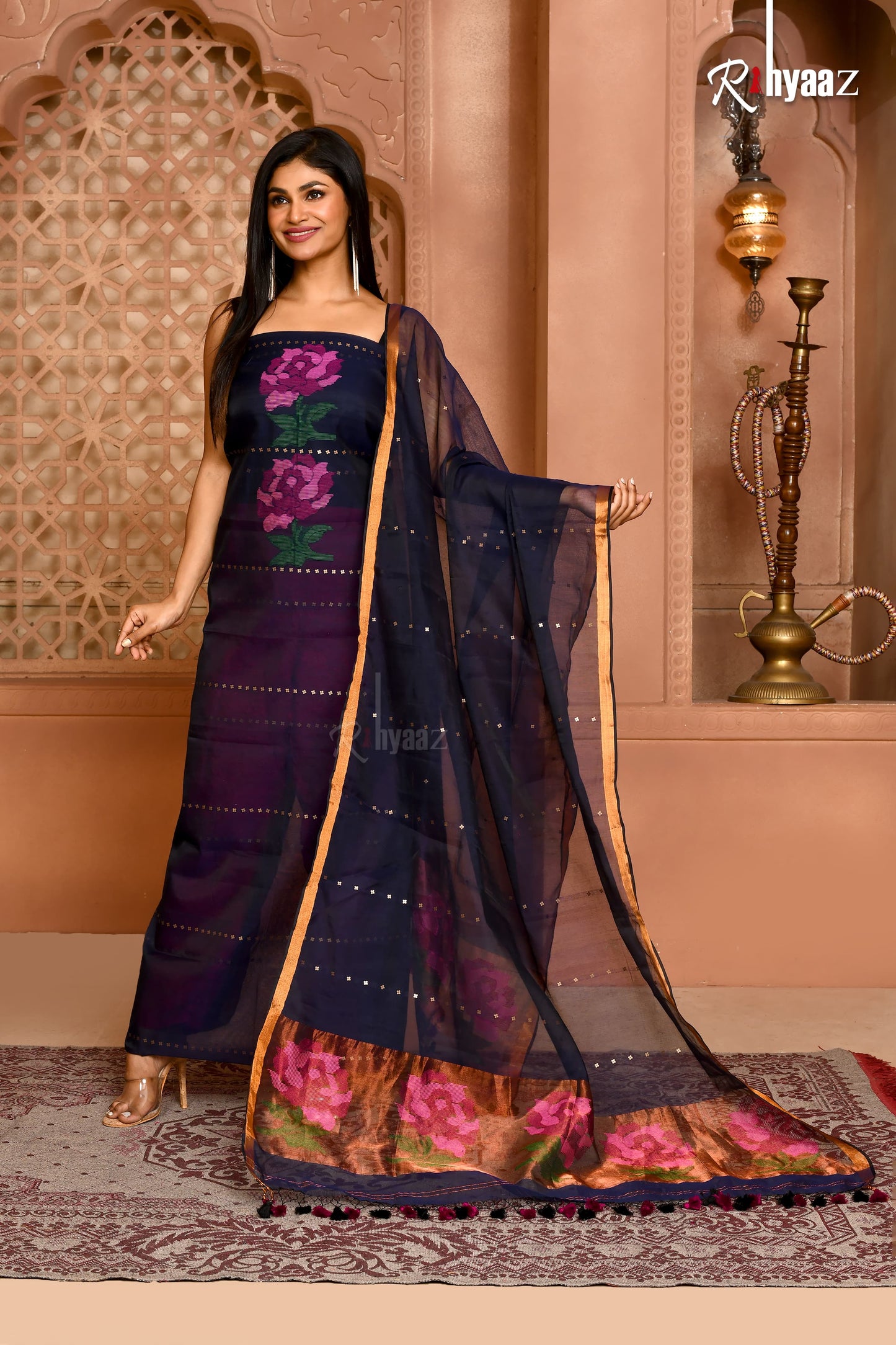 𝓡𝓸𝓼𝓪𝓵𝓲𝓷 - Silk muslin sequin weaved needle Jamdani with tissue palla jamdani dupatta