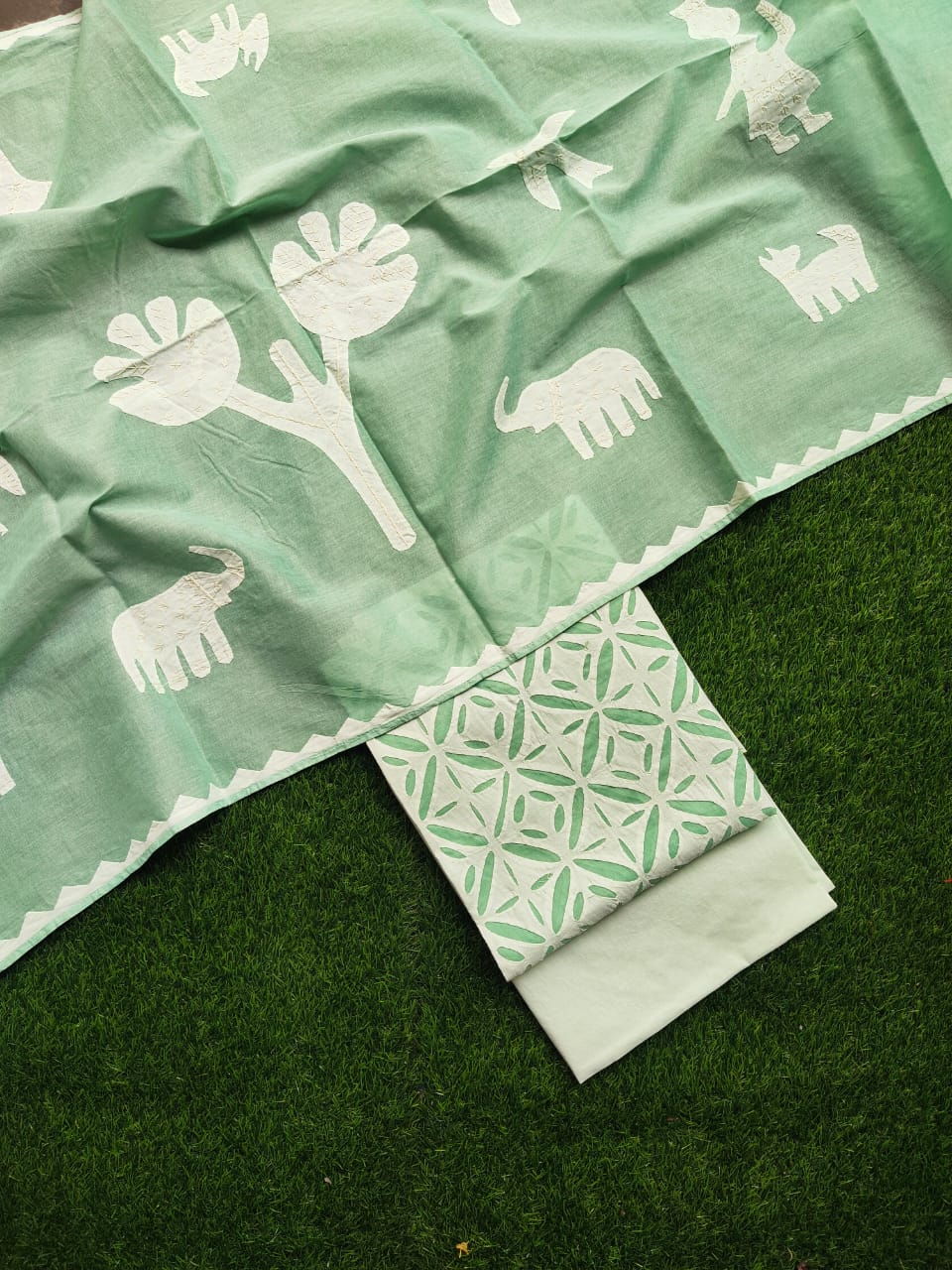 Sindhu the heritage old figure motif Rilli dupatta cotton suits