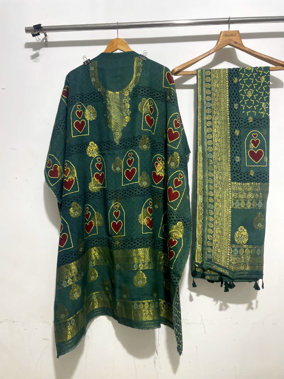 Naaz – Banarasi Pita Zari Handwoven Ajrakh Dola Silk 2-Piece Set