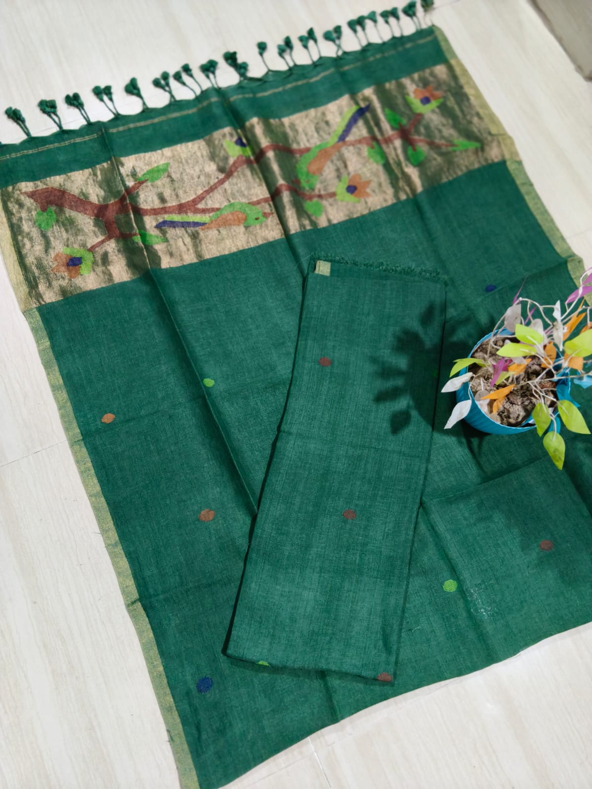 Moh deep green pure Jayshree by Jayshree Paithani palla linen suit by Rihyaaz Fashions, premium handwoven Indian ethnic wear