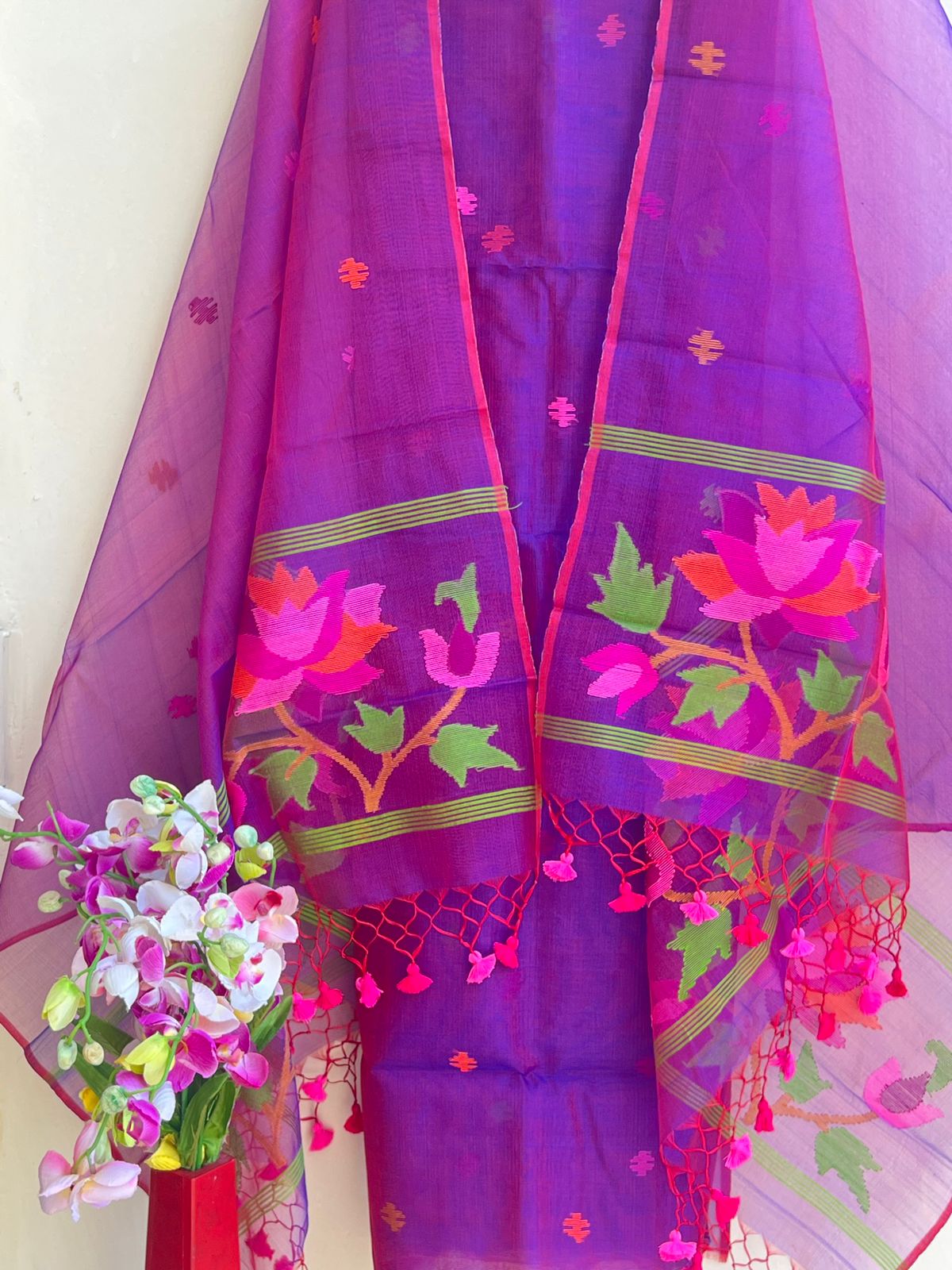 𝕸𝖔𝖎𝖗𝖆𝖓𝖌 | Muslin Manipuri Weaved Dupatta with Polka Dot Tops