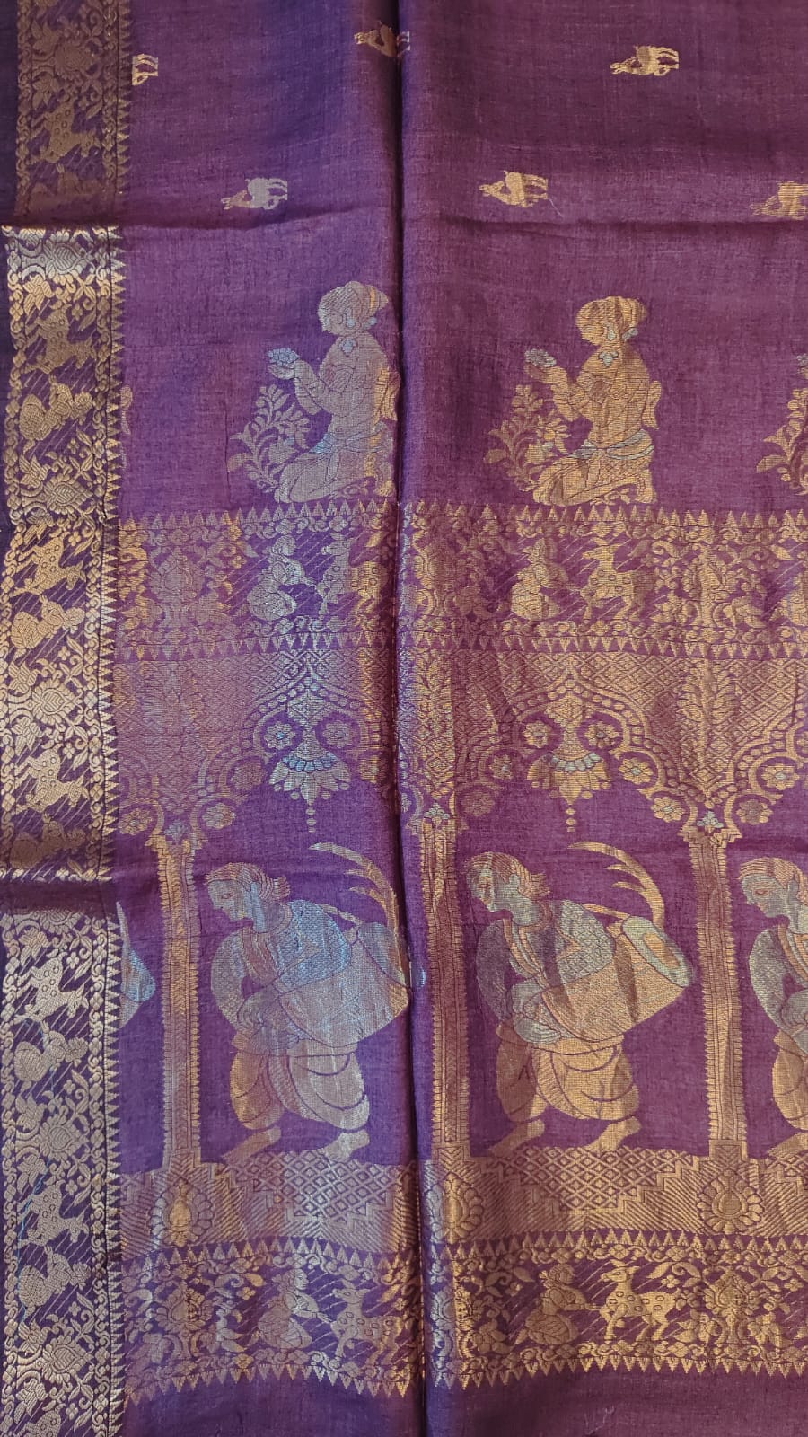 Dhakai exclusive pure Bengal tussar silk saree featuring elegant Tussar Swarnachuri weave, paired with a running blouse piece, from Rihyaaz’s premium handloom collection.