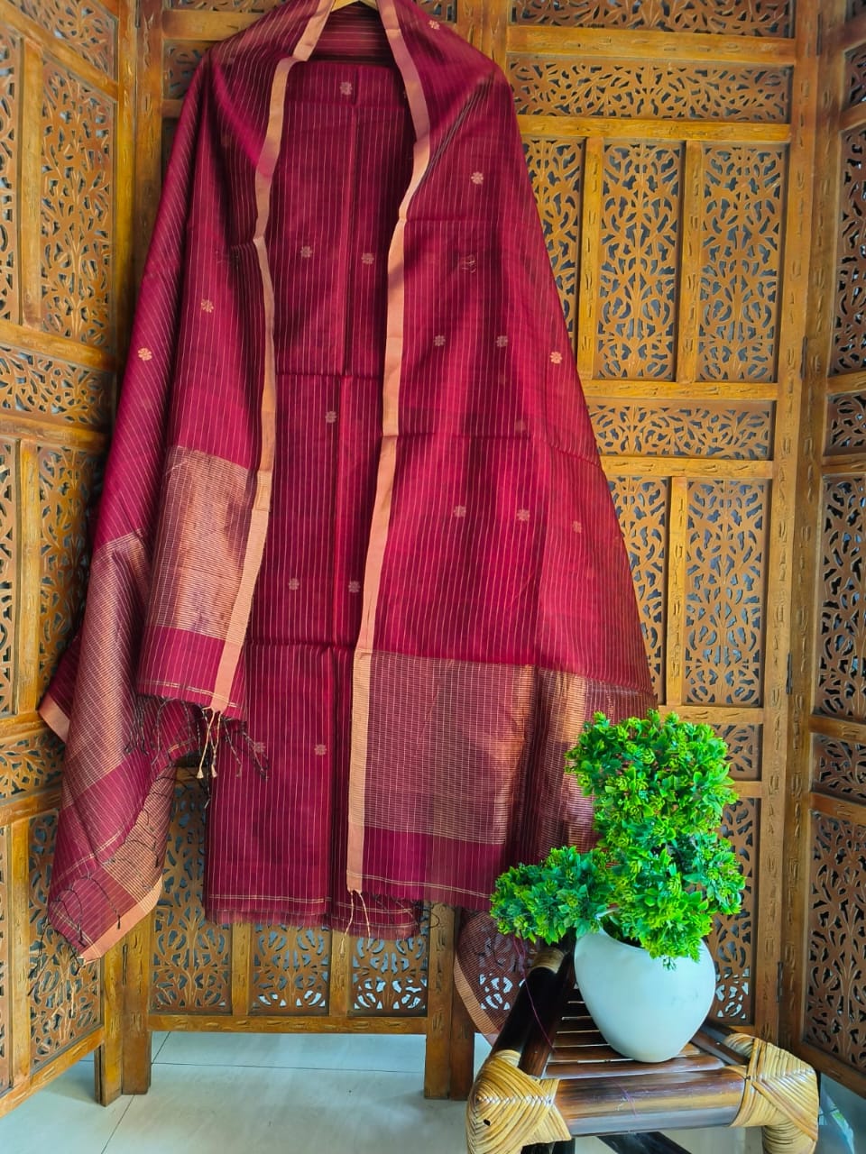 Kuheli - Pure Maheshwari Silk Suit Set | Micro Zari Checks | Floral Motif Detailing