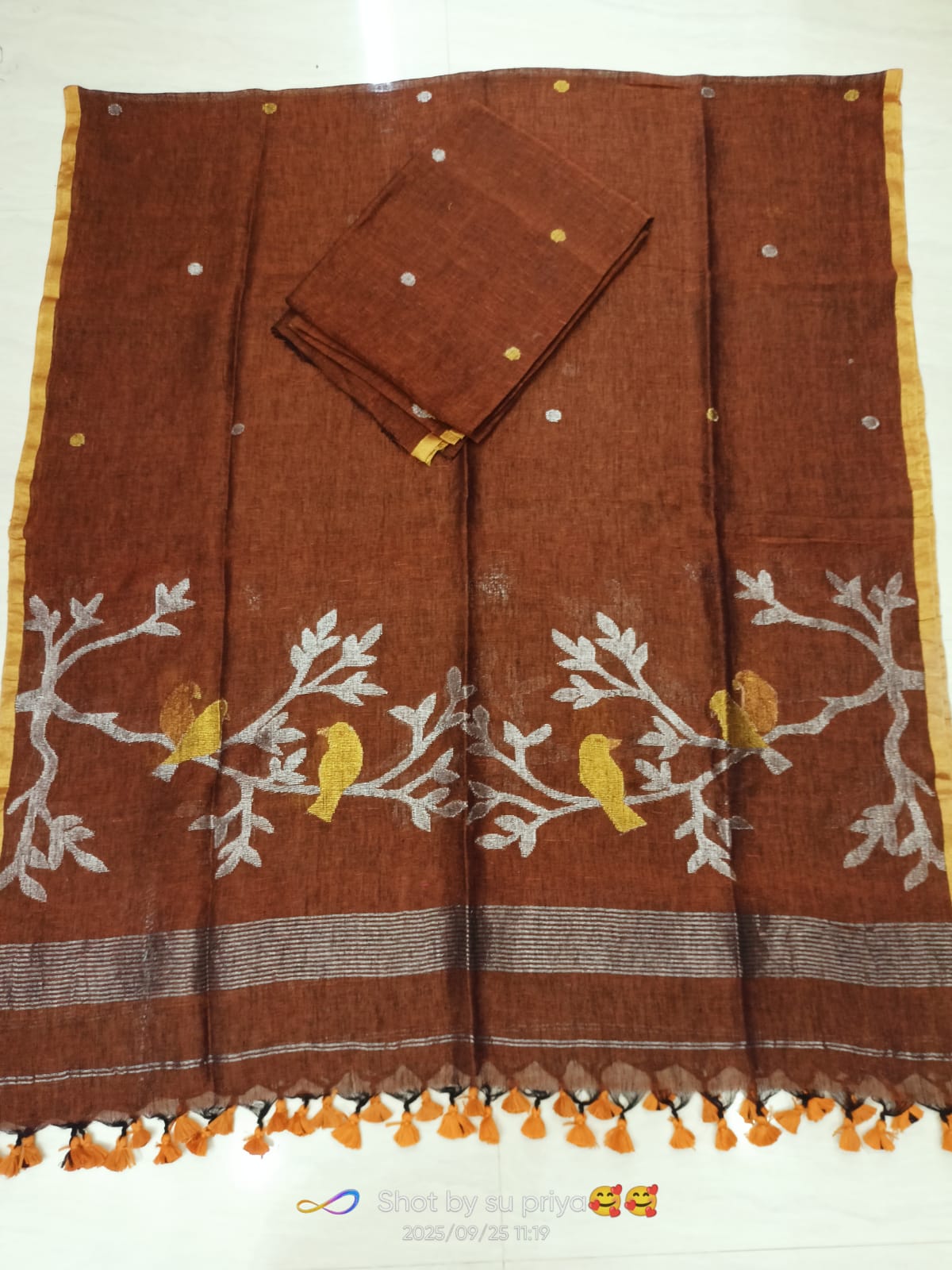 Doyel dual zari bird motif linen suit