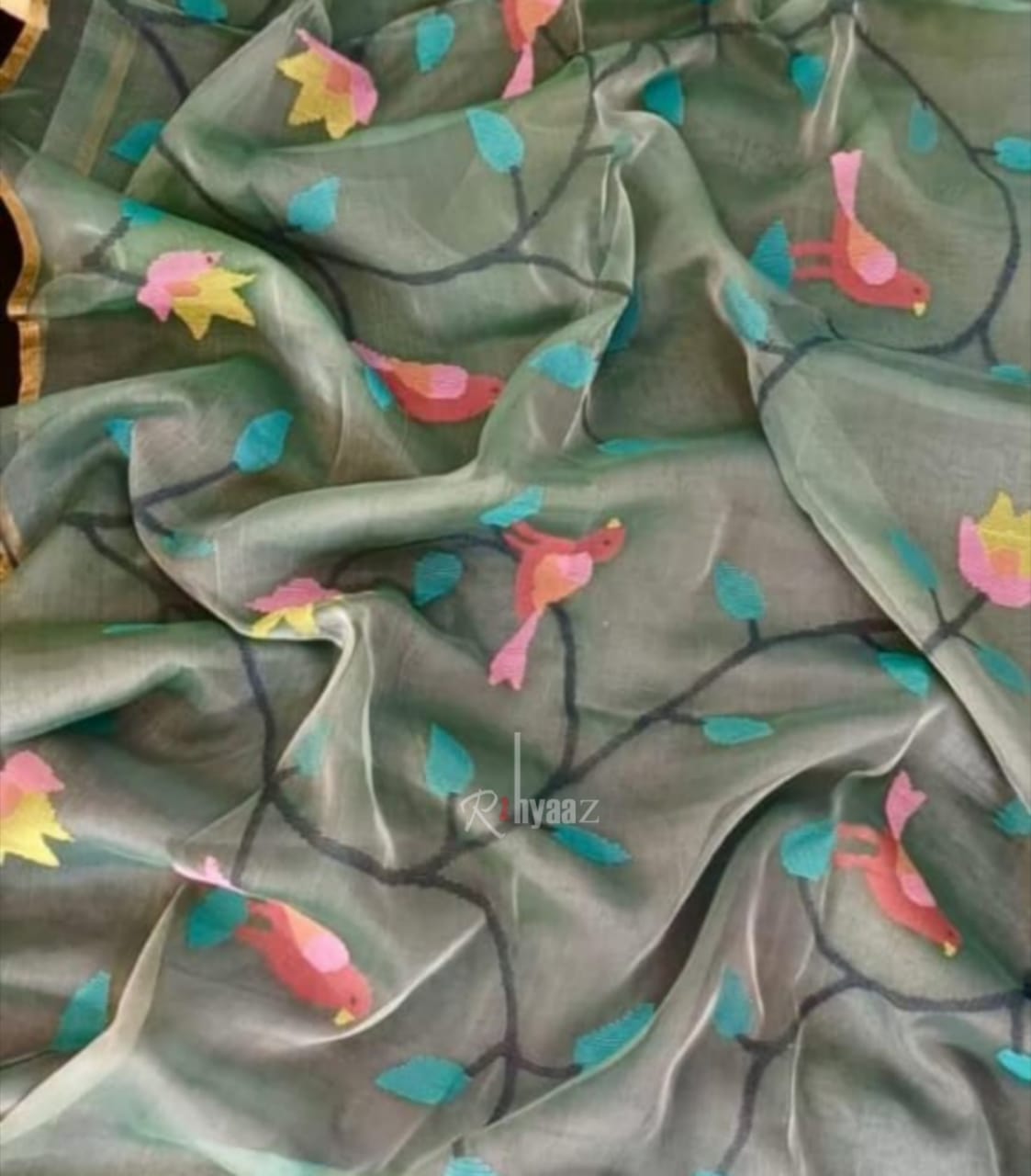 Shakuntala – All-Over Bird Embedded Floral Weaved Tissue Paithani Palla Saree