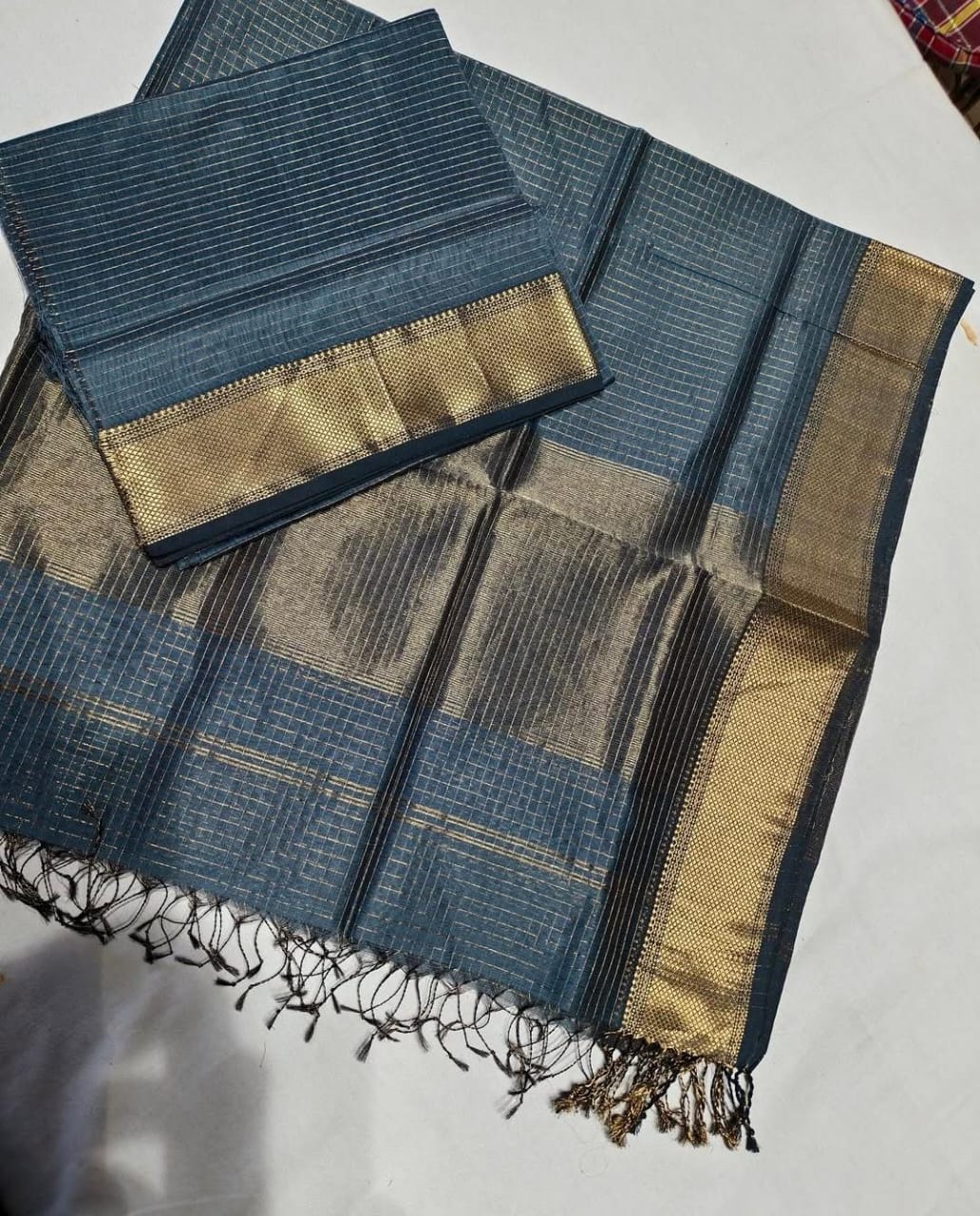 Maheshwari Handloom 2-Piece Suit – Golden Jari Elegance