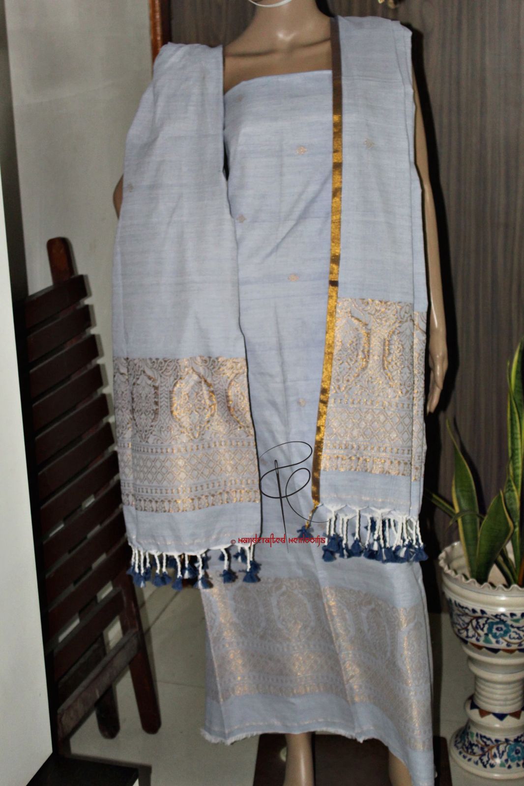 Pavitras — Premium Textured Linen Kasavu Suits