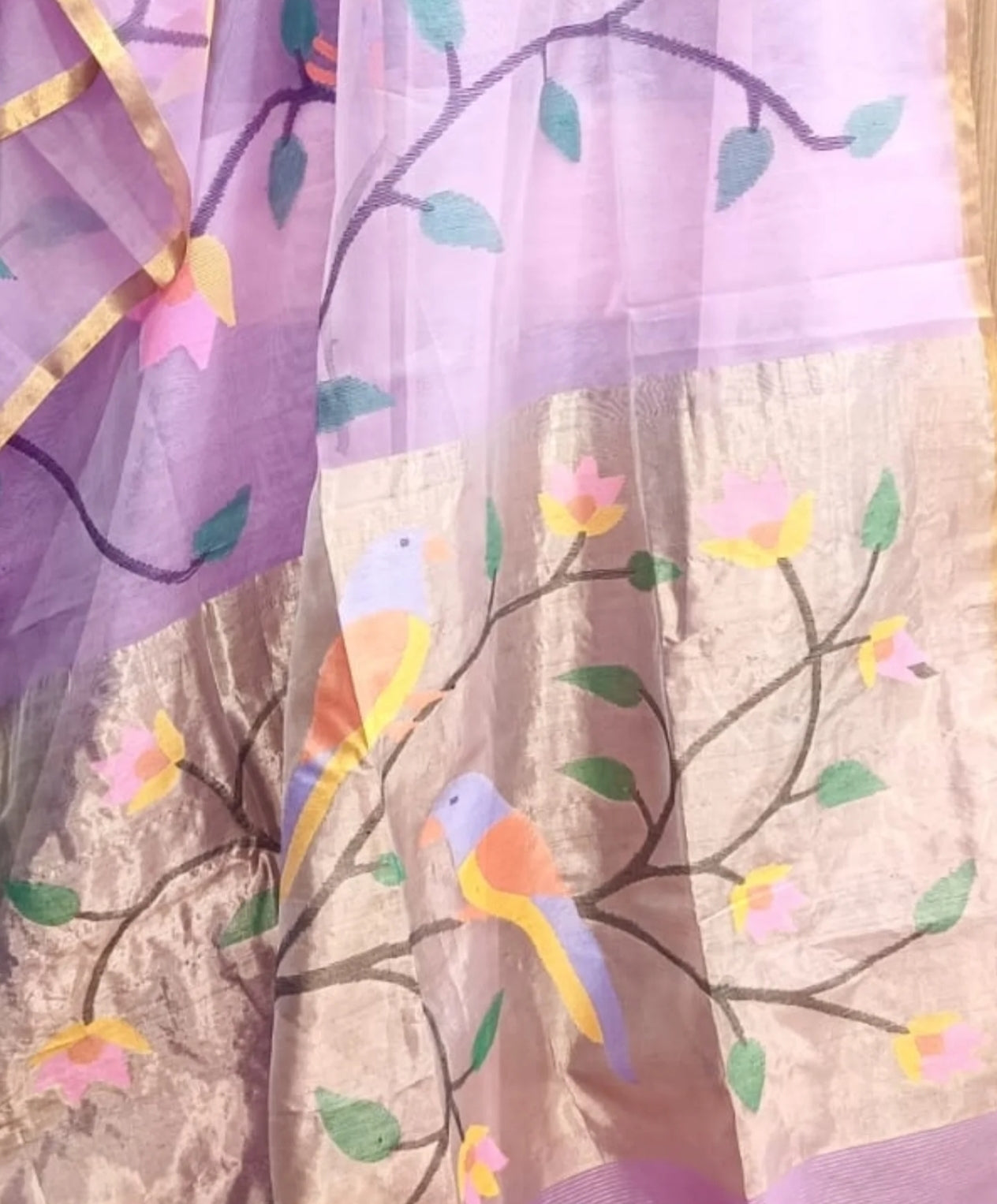 Shakuntala – All-Over Bird Embedded Floral Weaved Tissue Paithani Palla Saree