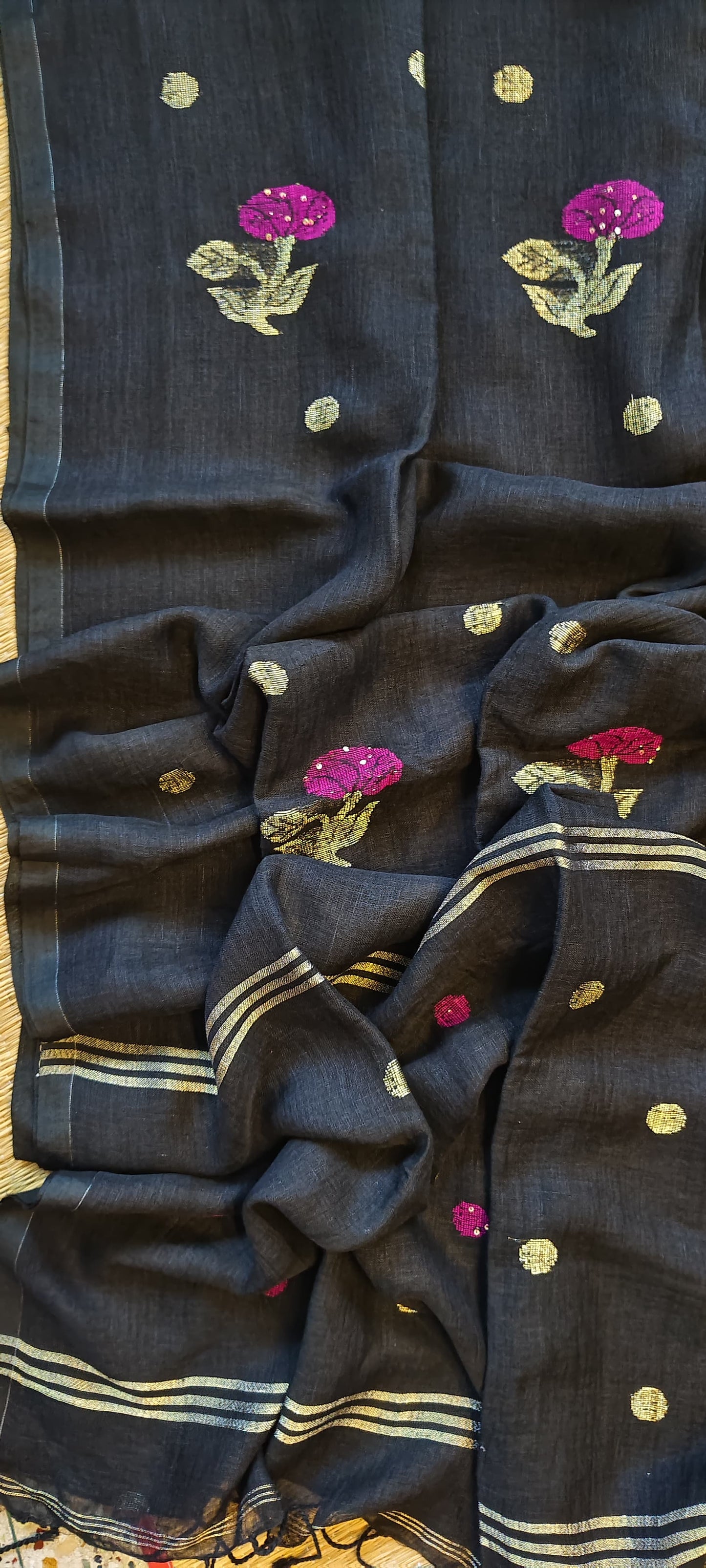 Rukh Pure Linen by Linen handwoven floral motif Jamdani saree with sequence work on motifs and pallu, needlework butta and blouse piece by Rihyaaz