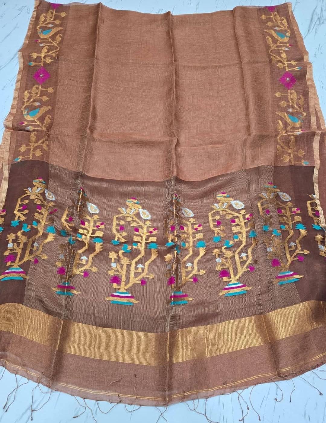 ✨Khori Silk Tissue Linen Needle Karat Jamdani Saree with Resham Jamdani Palla
✨