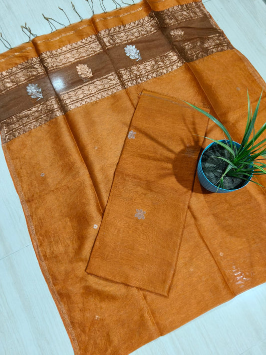 Rashi Silk Linen Lotus Jamdani Suit Set by Rihyaaz featuring a 3-meter silk linen top with a 2.5-meter tassel dupatta, showcasing elegant handwoven Lotus Jamdani craftsmanship.