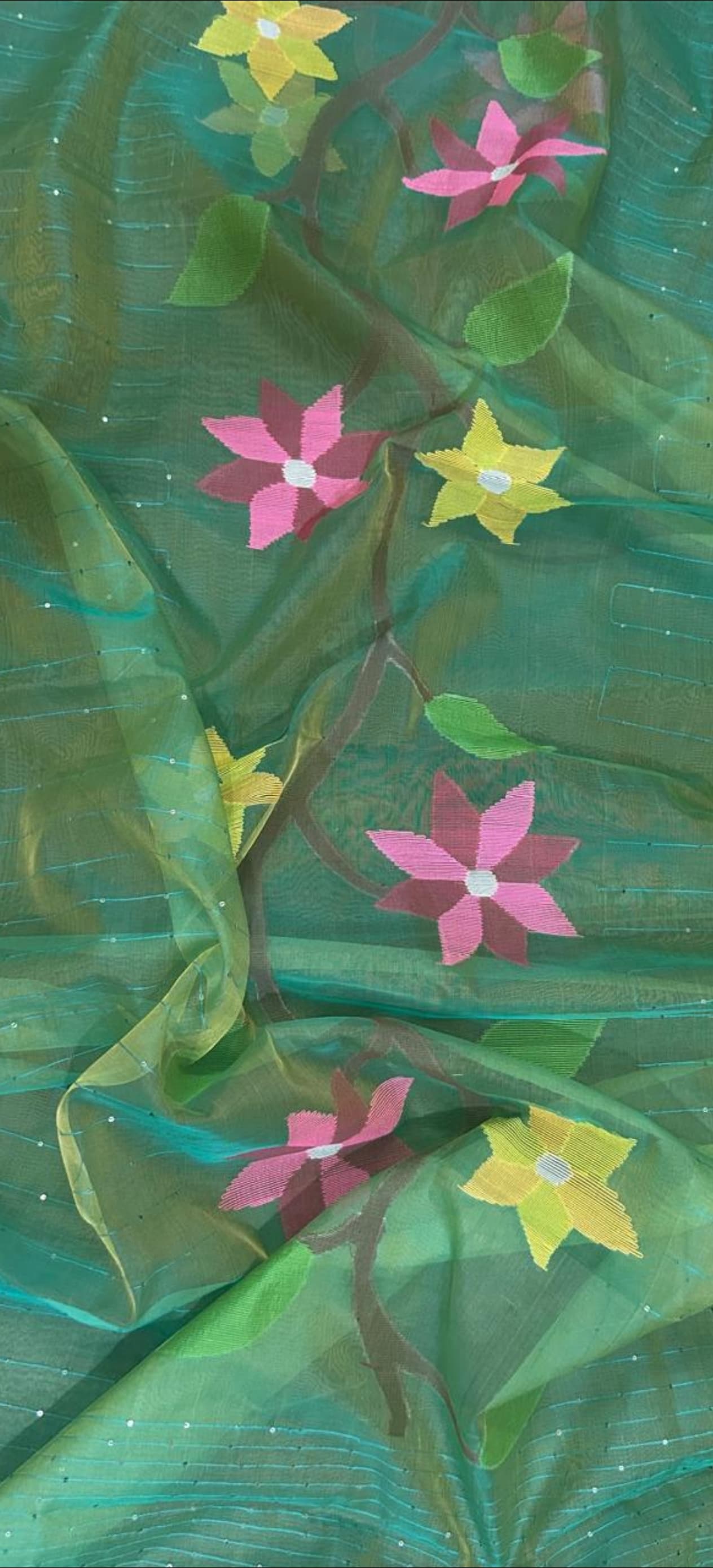 Ushashi – The Sequin Detailed Floral Weaved Saree