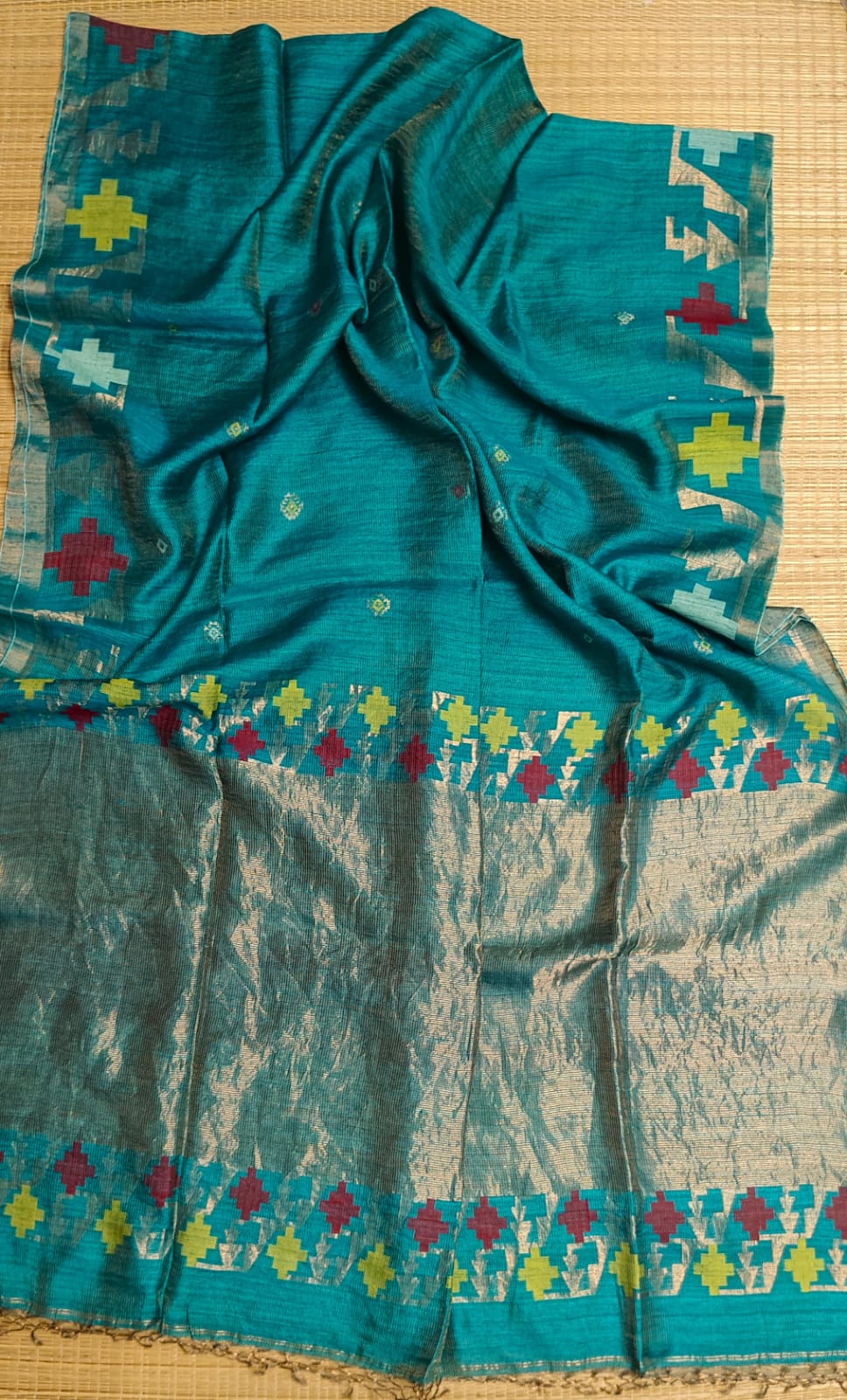 🌟 𝓠𝓪𝓯𝓲𝔂𝓪 – The Tussar Needle Jamdani