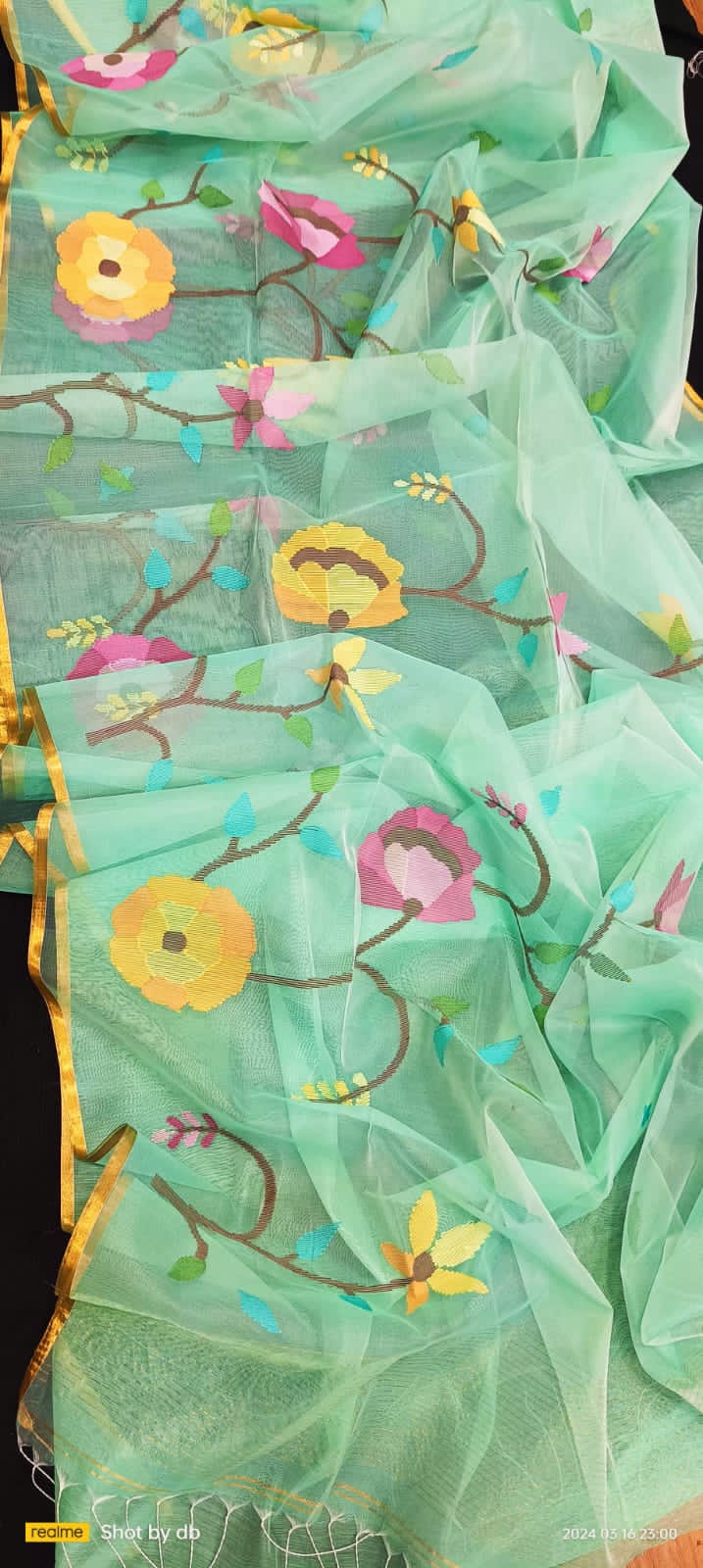 Mehak- Floral jaal weaved Jamdani saree