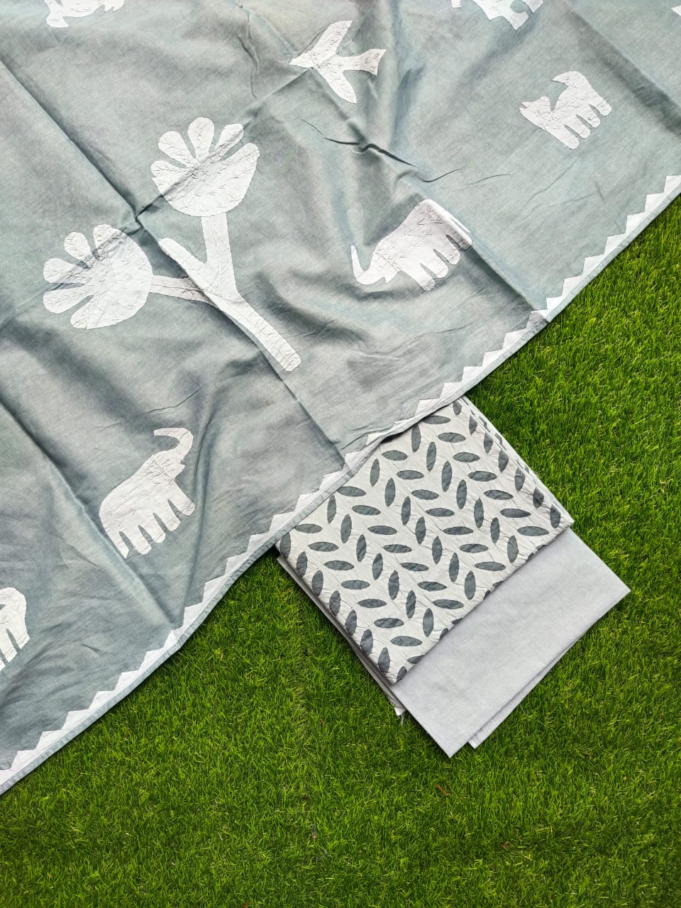 Sindhu the heritage old figure motif Rilli dupatta cotton suits